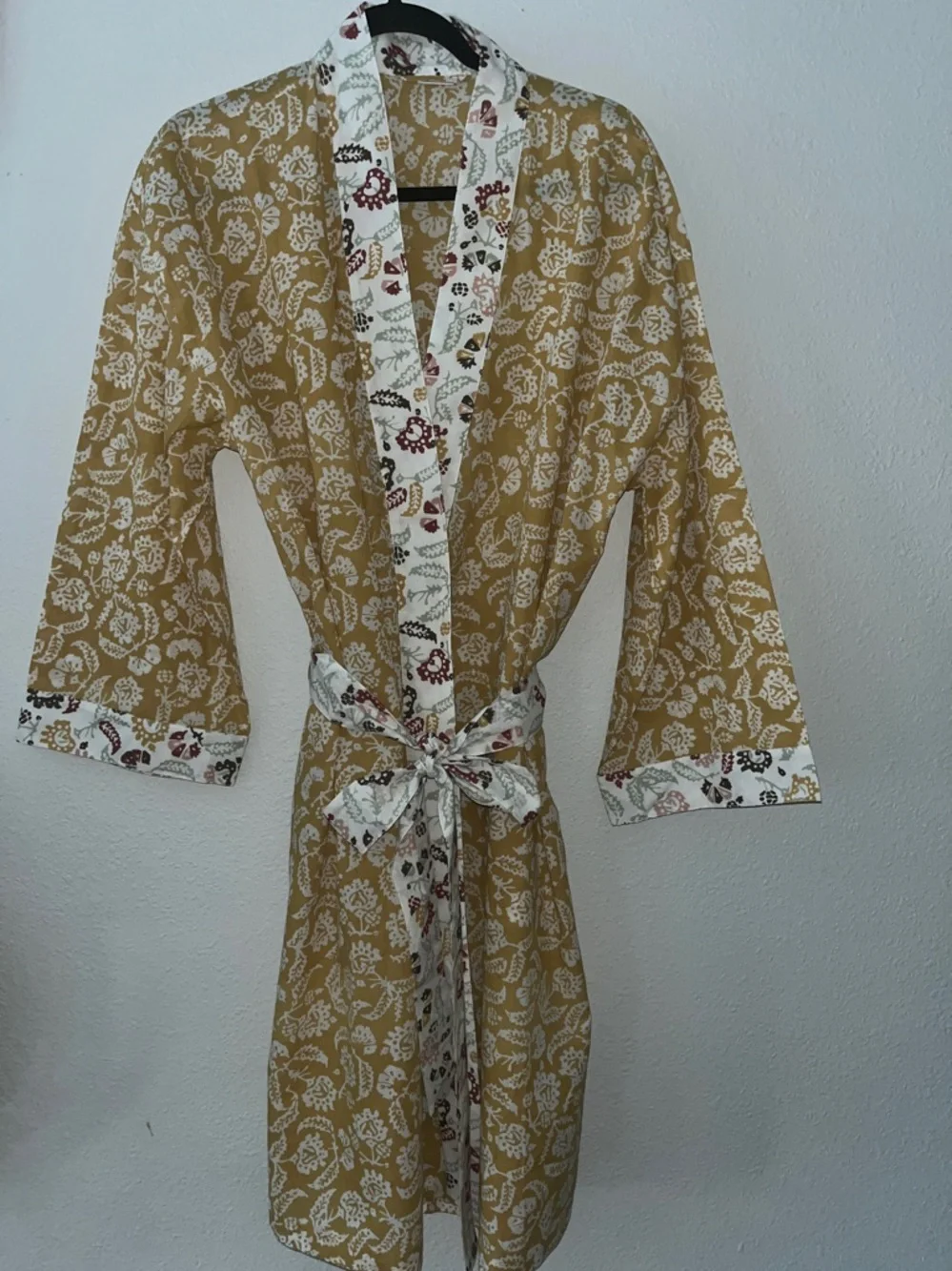 Pottery Barn Mustard Yellow & White Floral Cotton Robe, belt tie Sz M